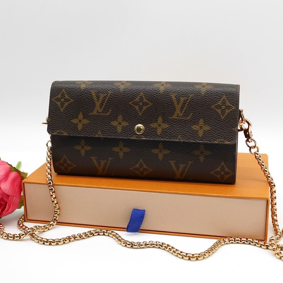 Louis Vuitton Handbags - 🍓LV Sarah Wallet